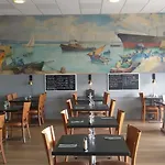 Hotel Les Gens De Mer Brest By Poppins