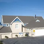 Moya Manzi Beach House