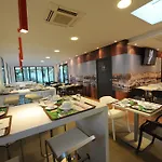 Hotel Lr La Rochelle