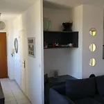 Beau T3 - Climatise - Grande Terrasse - Marseille