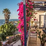 Casa Bugambilia Hostel