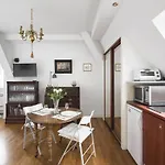 Le Chateaubriand By Cocoonr