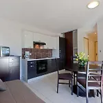 Cela Canet Malibu Village