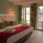 La Villa Dolce Suites & Chambres D'Hotes