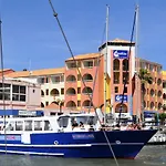 Residence Du Port Goelia