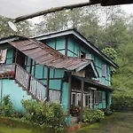 Vamoose Borong Polok Village Homestay