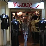 Au Coeur Du Village Naturiste