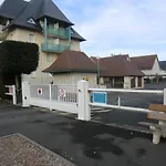 2 Pieces 150 De La Mer, Calme,Ensoleille Avec Parking Et Wifi
