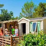 Camping Sunissim Le Petit Mousse By Locatour