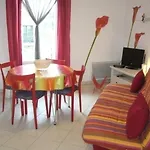 Appartement 2 Pieces A 1Km De La Plage, Proche Du Centre Et Des Commerces - Fr-1-197-218