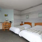 Logis Hotel Le Rond Point