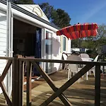 Mobil Home Situe Sur Le Camping La Pinede