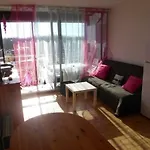 Apartment Studio Double Cabine Dans Residence Avec Piscine 2