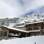 Monster Chalets