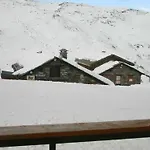 Comfortable, 1-Bedroom Apartment Near Les Menuires Ski Area With Amazi
