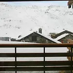 Comfortable, 1-Bedroom Apartment Near Les Menuires Ski Area With Amazi