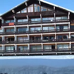 Cozy, 1-Bedroom Apartment With Spectacular Mountain Views And A Balcon