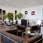 Golden Tulip Pornic Suites- Appart Hotel