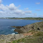 Entre Mer Et Riviere