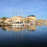 Port Rive Gauche Pavois