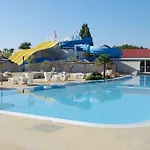 Mobil Home 3 Chambres 2 Salles De Bains Au Camping 4 Etoiles Mh276 Aux Charmettes