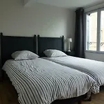 Le Charme A La Francaise