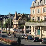 Duplex/Jardin Deauville Centre