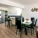 Appartement De Standing Vue Mer - Les Thermes Marins - Le Cezembre