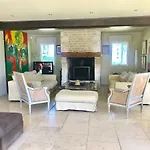 Superbe Villa Individuelle Avec Piscine Et Tennis Privatifs