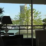 Vue Exceptionnelle Sur Les Tours ! Charme Et Tranquillite
