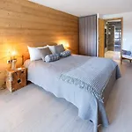 Splendid 2 Bedroom Apartment - Aw 002