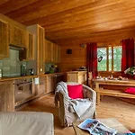 La Cabane De Serre-Chevalier, Dans Un Esprit Chalet, Commune De Le Monetier-Les-Bains