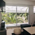 Penthouse Cassis