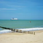 Au Coin Des Dunes