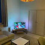 Appartement De 95 M2 Bien Situe