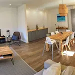 Maison De Ville En Plein Coeur De Sanary 3 Double Chambres 105M2
