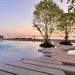 Stunning Sunset On 30Th Floor Beach Front@Veranda