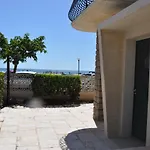 Belle Maison, En Bord De Plage