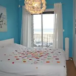 Belle Maison, En Bord De Plage