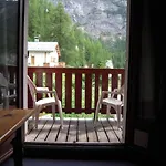 Les Seracs