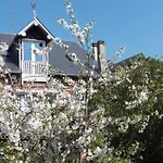 Vacances Paisibles Sur La Cote Fleurie.