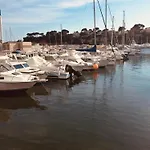 200M De La Plage ,3Mn Du Port A 50M Du Centre Ville