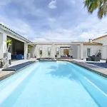 Mas Sainte Marie ,Piscine Chauffee