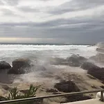 A L' Oree De L'O