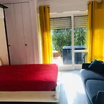 Studio-Cabine, Au Calme, A 5 Min A Pied Du Centre Ville Et De La Plage