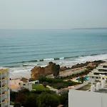 Praia Da Rocha - Ninho Algarvio