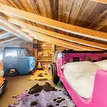 Chalet Carte Blanche Rock N' Love