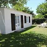 Residence De Vacances Les Cariatides