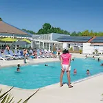 Camping Les Blancs Chênes