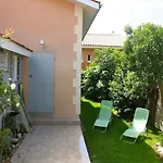Comfortable House With Garden In Central Beach Location